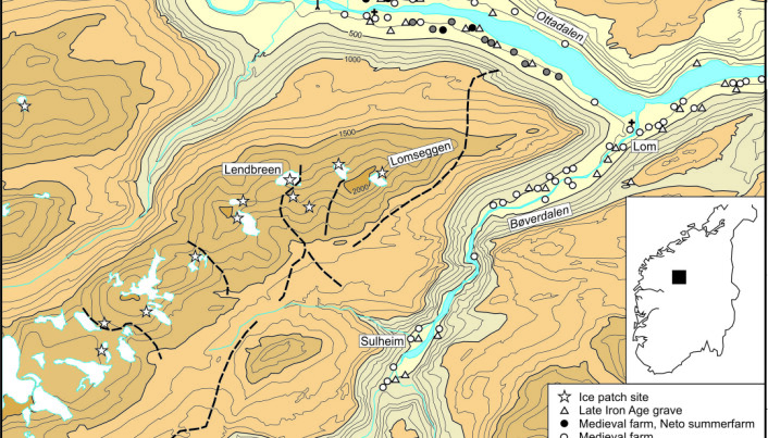 På dette kartet er det tegnet inn forskjellige ruter over fjellet. Lendbreen sees omtrent midt i bildet. På dette kartet er det tegnet inn forskjellige ruter over fjellet. Lendbreen sees omtrent midt i bildet.
