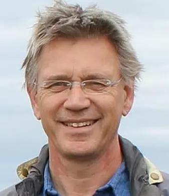 Jan Mulder er professor og forsker ved Fakultet for miljøvitenskap og naturforvaltning hos NMBU. Han er ikke spesielt overrasket over at lukten av geosmin har en funksjon i naturen.