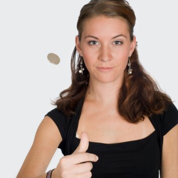 Heads up! Fysikere og matematikere er enige: Det kan best betale seg å satse på den siden av mynten som vender oppover, før den blir kastet opp i luften. (Foto: Colourbox) Heads up! Fysikere og matematikere er enige: Det kan best betale seg å satse på den siden av mynten som vender oppover, før den blir kastet opp i luften. (Foto: Colourbox)