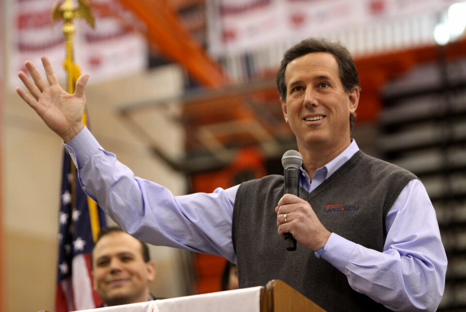 Rick Santorum snakker på Valley High School in West Des Moines i Iowa. (Foto: Wikimedia Commons)