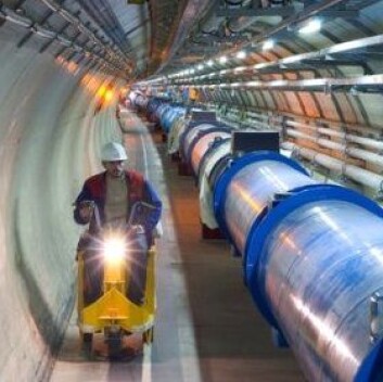 "Både de som jobber ved CERN, og verdens befolkning forøvrig, kan bli beroliget av den reviderte sikkerhetsrapporten. CERN lover at de ikke eksperimenterer med jordens framtid. (Foto: CERN)" "Både de som jobber ved CERN, og verdens befolkning forøvrig, kan bli beroliget av den reviderte sikkerhetsrapporten. CERN lover at de ikke eksperimenterer med jordens framtid. (Foto: CERN)"