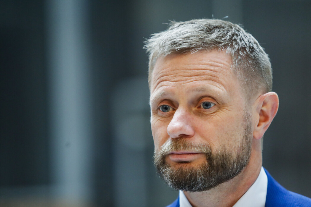 Helse- og omsorgsminister Bent Høie under en pressekonferanse om koronavirus-situasjonen. Helse- og omsorgsminister Bent Høie under en pressekonferanse om koronavirus-situasjonen.