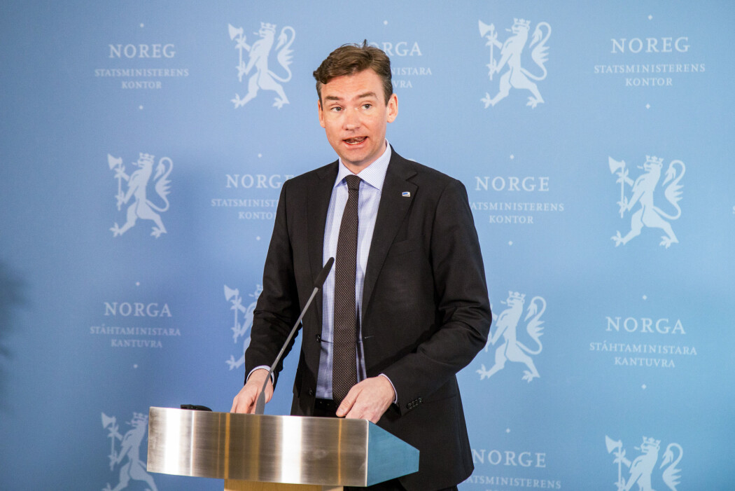 Forsknings- og høyere utdanningsminister Henrik Asheim (H) er glad for høy tillit til forskning i befolkningen. Forsknings- og høyere utdanningsminister Henrik Asheim (H) er glad for høy tillit til forskning i befolkningen.