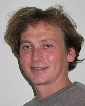 Tor Strand mener at det ikke er mulig å bruke dette funnet til å si at høye doser B12 er farlig. Tor Strand mener at det ikke er mulig å bruke dette funnet til å si at høye doser B12 er farlig.
