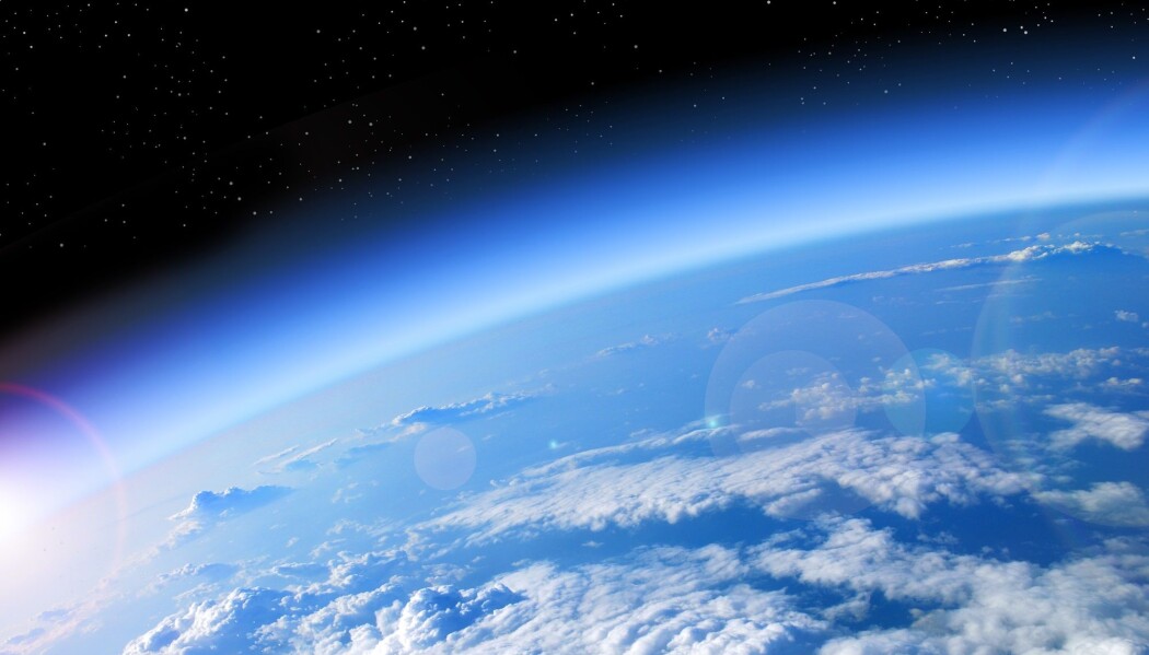 I teorien kan det finnes store steinplaneter med atmosfære av hydrogen. Er det noe som kan leve der? Bildet viser jorda. I teorien kan det finnes store steinplaneter med atmosfære av hydrogen. Er det noe som kan leve der? Bildet viser jorda.