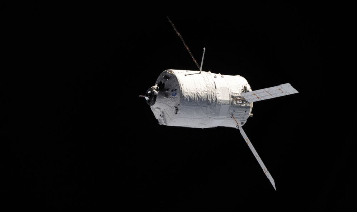 ATVen Johannes Kepler nærmer seg romstasjonen. Bildet er tatt av ESAs astronaut Paolo Nespoli på ISS. (Foto: ESA/NASA) ATVen Johannes Kepler nærmer seg romstasjonen. Bildet er tatt av ESAs astronaut Paolo Nespoli på ISS. (Foto: ESA/NASA)