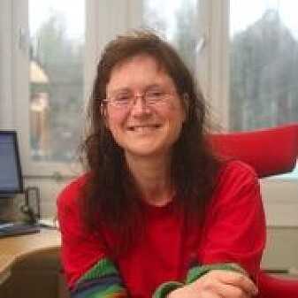 Elisabeth Cooper forsker på hvordan planter reagerer på klimaendringer. Elisabeth Cooper forsker på hvordan planter reagerer på klimaendringer.