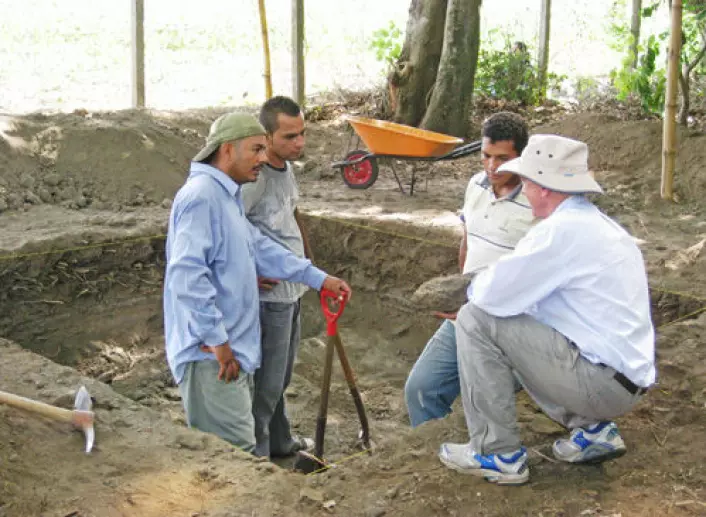 Arkeologisk utgraving i Ceren, mayalandsbyen som ble begravd av vulkanaske for 1400 år siden. (Foto: Payson Sheets, University of Colorado)