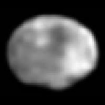 "Dette bildet av Vesta ble tatt i mai 2006 av romteleskopet Hubble da asteroiden var 175 millioner kilometer fra jorda. (Foto: Ben Zellner/NASA)"