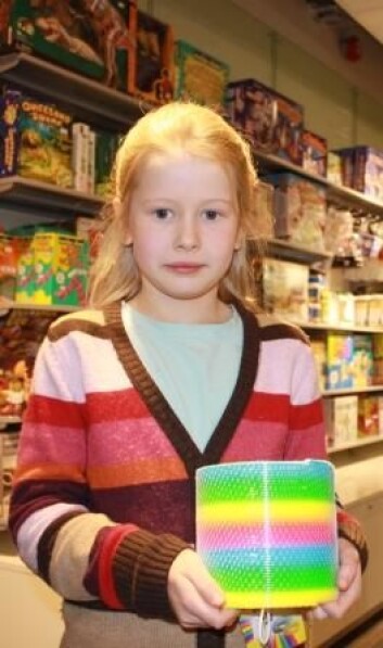 Elise syns trappefjæren ser morsom ut. (Foto: Ida Korneliussen) Elise syns trappefjæren ser morsom ut. (Foto: Ida Korneliussen)