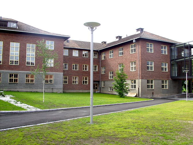 Meieribygningen ved NMBU, hvor forskningen på mikrobiologi startet i underetasjen. Meieribygningen ved NMBU, hvor forskningen på mikrobiologi startet i underetasjen.