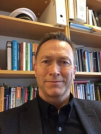 - Toppledere i politi og påtalemyndighet har ikke hatt tilstrekkelig fokus på systematisk kompetanseøkning for politietaten, sier Rune Glomseth, førsteamanuensis ved Pålitihøgskolen. - Toppledere i politi og påtalemyndighet har ikke hatt tilstrekkelig fokus på systematisk kompetanseøkning for politietaten, sier Rune Glomseth, førsteamanuensis ved Pålitihøgskolen.