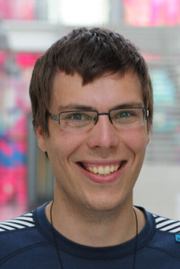 Eirik Klami Kristianslund peker på at de lagene som har færrest skader, gjerne er de samme som får de beste resultatene. (Foto: Senter for idrettsskadeforskning) Eirik Klami Kristianslund peker på at de lagene som har færrest skader, gjerne er de samme som får de beste resultatene. (Foto: Senter for idrettsskadeforskning)