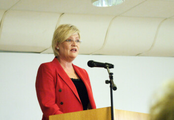Kunnskapsminister Kristin Halvorsen kunngjorde de tre topplasseringene i Holbergprisen i Skolen, på en utdelingsseremoni i Bergen onsdag formiddag. (Foto: Andreas R. Graven) Kunnskapsminister Kristin Halvorsen kunngjorde de tre topplasseringene i Holbergprisen i Skolen, på en utdelingsseremoni i Bergen onsdag formiddag. (Foto: Andreas R. Graven)