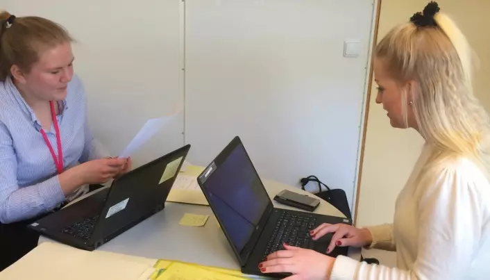 Johanna Dahlberg (at left) and Tiril Tanum processing the study data.