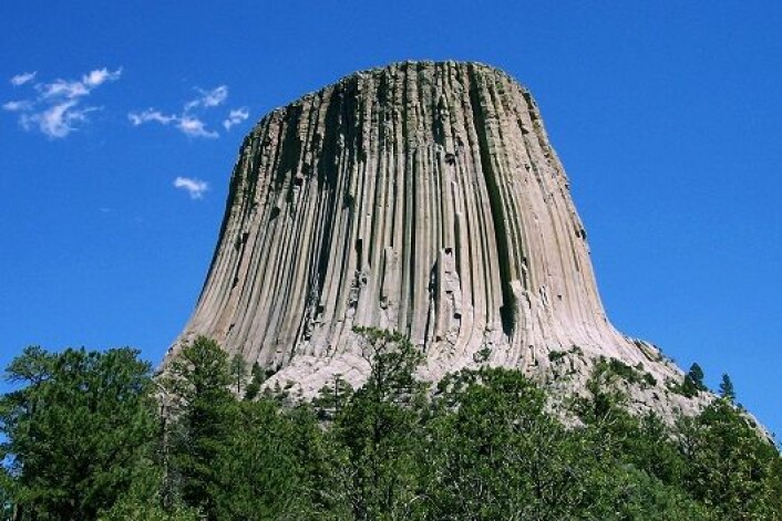 Devils Tower i Wyoming har større turist. (Foto: Wikimedia commons) Devils Tower i Wyoming har større turist. (Foto: Wikimedia commons)