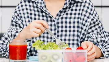Educated women eat the most fruits and vegetables