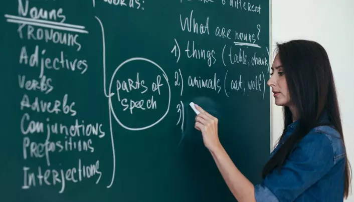 Teachers focus on grammar when they have less experience with a language