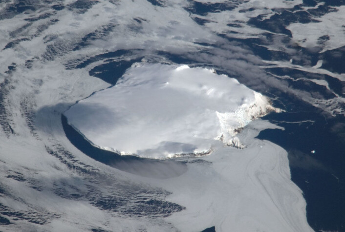 Bouvetøya sett fra rommet. (Foto: Image Science & Analysis Laboratory, NASA Johnson Space Center) Bouvetøya sett fra rommet. (Foto: Image Science & Analysis Laboratory, NASA Johnson Space Center)