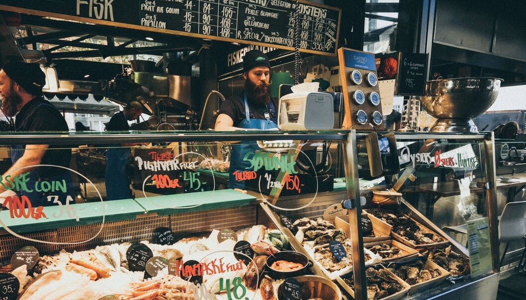 Forskere er i gang med å finne bedre og sunnere løsninger for å produsere og distribuere mat i byer. Forskere er i gang med å finne bedre og sunnere løsninger for å produsere og distribuere mat i byer.