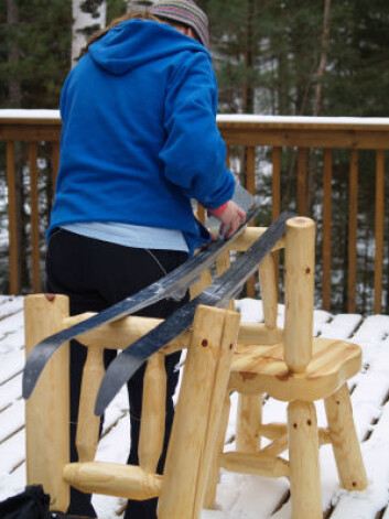 Swix vil redusere avgassene som folk utsettes for når de smører skiene sine. (Foto: iStockphoto) Swix vil redusere avgassene som folk utsettes for når de smører skiene sine. (Foto: iStockphoto)