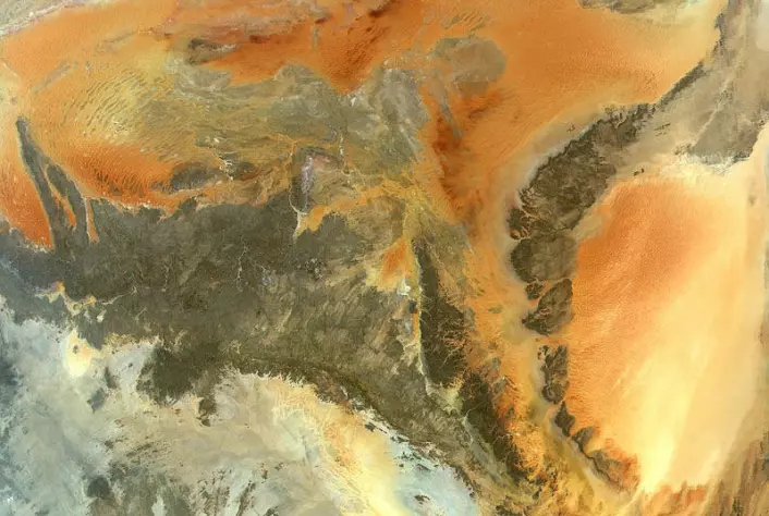 Områder sentralt i Saharaørkenen. (Foto: NASA/Luca Pietranera/Wikimedia Commons)