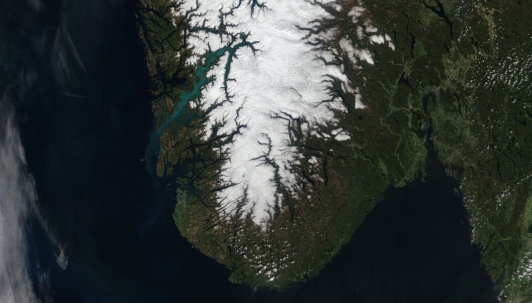 Satellite photo of Hardangerfjorden on May 30, 2020. The phenomenon can still be observed when there is no cloud cover. Satellite photo of Hardangerfjorden on May 30, 2020. The phenomenon can still be observed when there is no cloud cover.