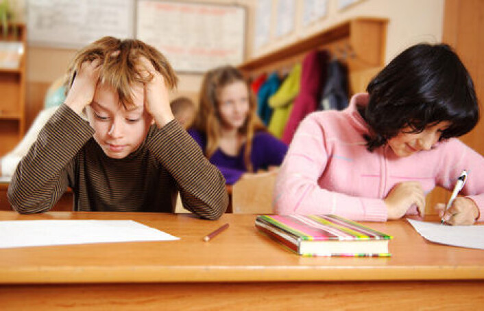 At jenter er flinkere enn gutter på skolen har vært kjent i over hundre år, ifølge NOVA-forsker Elisabeth Backe-Hansen, som understreker at sosial klasse har mer å si for skoleresultater enn kjønn. (Foto: Colourbox) At jenter er flinkere enn gutter på skolen har vært kjent i over hundre år, ifølge NOVA-forsker Elisabeth Backe-Hansen, som understreker at sosial klasse har mer å si for skoleresultater enn kjønn. (Foto: Colourbox)