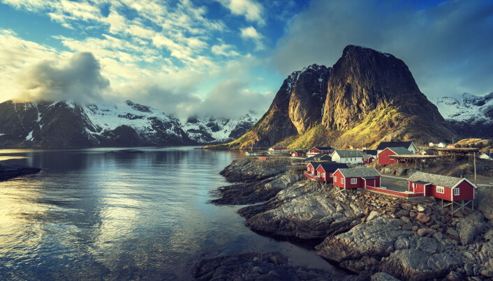 Prosjektet kan gjøre Norge ledende på drone-forskning, mener forskerne bak. Her fra Reine i Lofoten. Prosjektet kan gjøre Norge ledende på drone-forskning, mener forskerne bak. Her fra Reine i Lofoten.