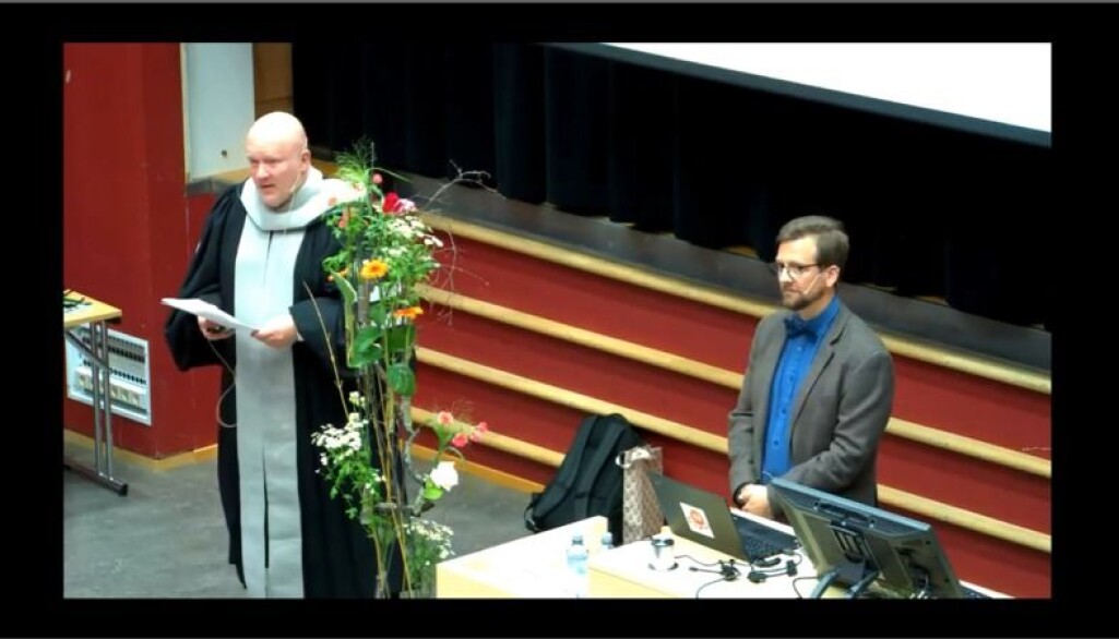 Erfaringene med digitale disputaser er så gode at høgskolen nå planlegger hvordan de kan videreføre vårens eksperiment. Erfaringene med digitale disputaser er så gode at høgskolen nå planlegger hvordan de kan videreføre vårens eksperiment.
