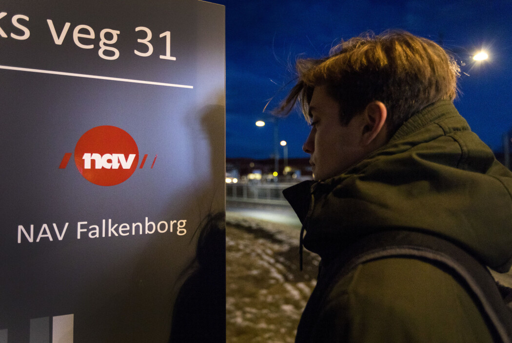 Unge som får sosialhjelp må nå møte opp hver dag på et aktivitetssenter. Forskere har undersøkt hvordan de opplever det. (Foto: Gorm Kallestad / NTB scanpix) Unge som får sosialhjelp må nå møte opp hver dag på et aktivitetssenter. Forskere har undersøkt hvordan de opplever det. (Foto: Gorm Kallestad / NTB scanpix)