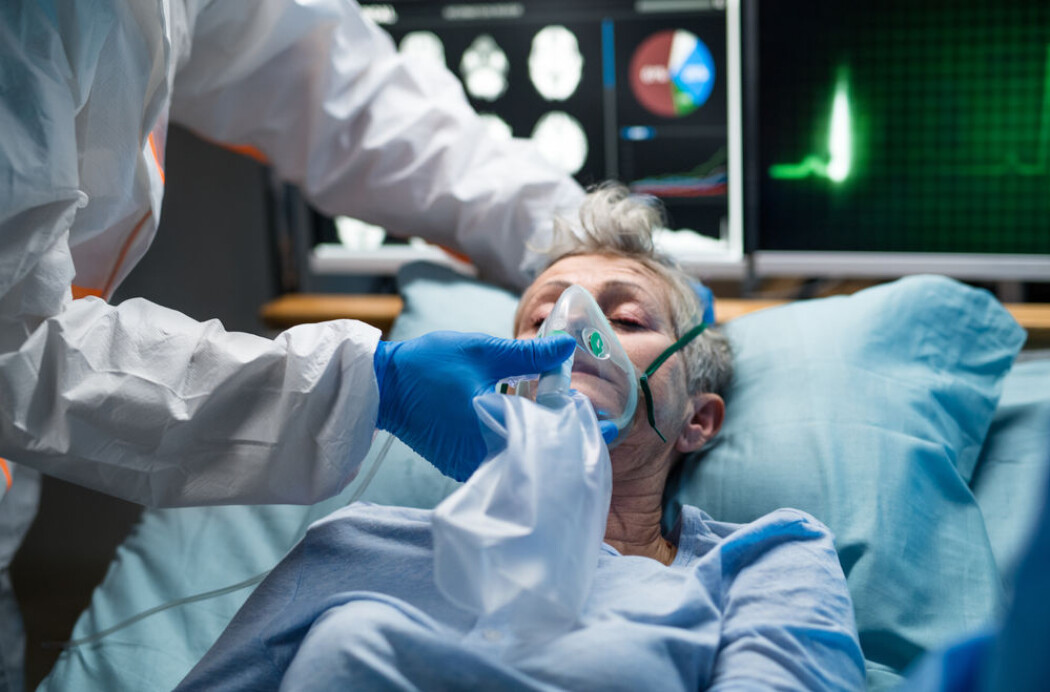 Legemiddelet deksametason ser ut til å redusere dødeligheten blant alvorlig syke koronapasienter, de som får oksygen eller ligger i respirator. Men det innebærer også fare for betydelige bivirkninger. Legemiddelet deksametason ser ut til å redusere dødeligheten blant alvorlig syke koronapasienter, de som får oksygen eller ligger i respirator. Men det innebærer også fare for betydelige bivirkninger.