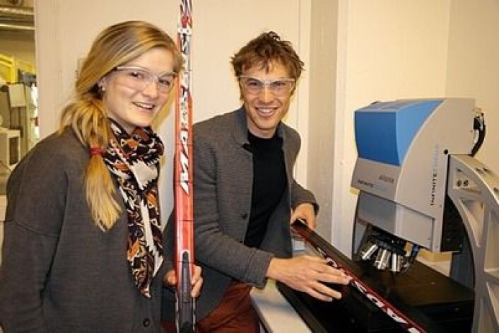 Masterstudent Nora Holst Haaland og doktorgradsstipendiat Felix Breitschädel bidrar til norsk suksess i OL. (Foto: Claude R. Olsen) Masterstudent Nora Holst Haaland og doktorgradsstipendiat Felix Breitschädel bidrar til norsk suksess i OL. (Foto: Claude R. Olsen)