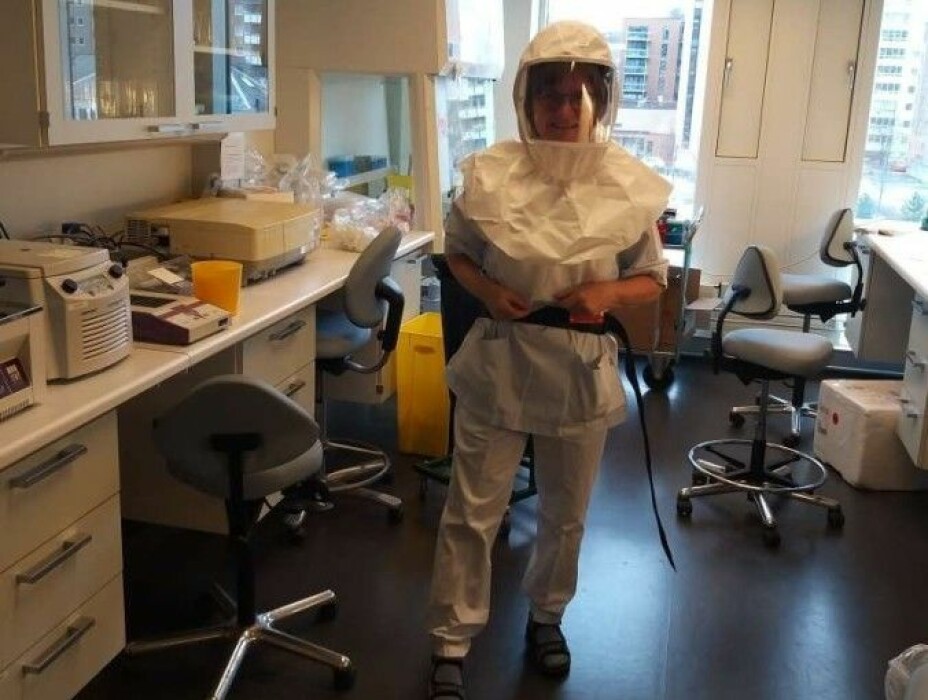 Working with the coronavirus requires strict biological control measures and is done in a level 3 biosafety lab.