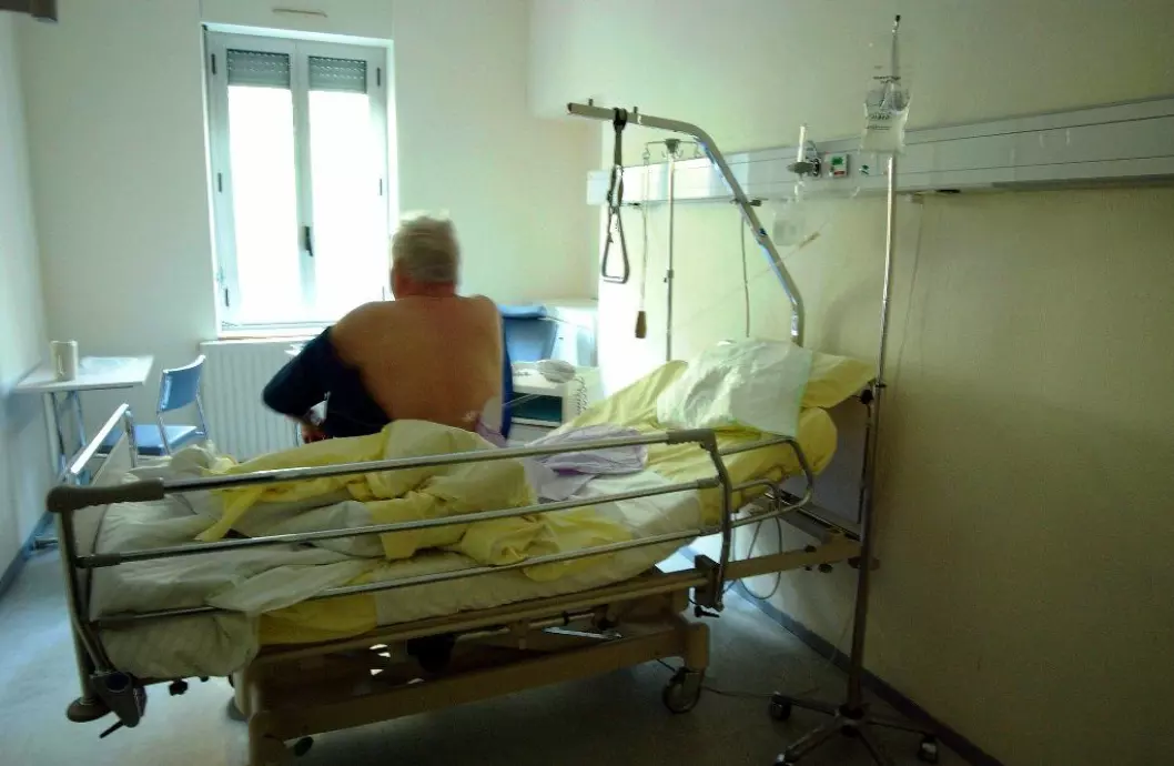 Helsepersonell på sykehus i Norge og Europa er for dårlige til å spørre pasientene om hvordan de har hatt det på sykehuset. (Foto: Colourbox)
