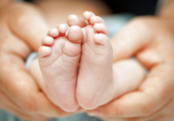 Undervektige babyer kan bli overvektige barn. Forskerne mener årsaken kan ligge i ubalanse i hjernens matlystregulering. (Foto: iStockphoto) Undervektige babyer kan bli overvektige barn. Forskerne mener årsaken kan ligge i ubalanse i hjernens matlystregulering. (Foto: iStockphoto)