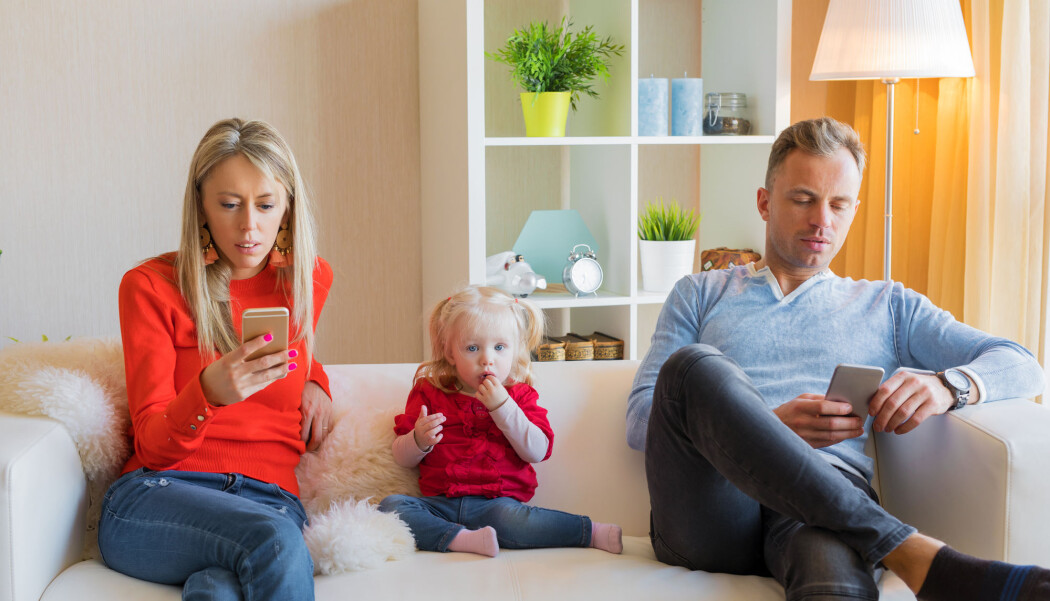 – Utfordringen med mye av teknologi- og familieforskningen er at den i hovedsak har vært gjort på bakgrunn av en antakelse om risiko og problemer, sier forsker Kathryn L. Modecki. – Utfordringen med mye av teknologi- og familieforskningen er at den i hovedsak har vært gjort på bakgrunn av en antakelse om risiko og problemer, sier forsker Kathryn L. Modecki.