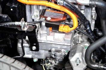Forskerne kaller det for smart datafangst når de henter ut data fra bilens eksisterende sensorer. (Foto: Nissan) Forskerne kaller det for smart datafangst når de henter ut data fra bilens eksisterende sensorer. (Foto: Nissan)