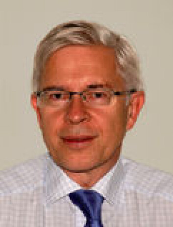 Niom-Forsker Jon Dahl fraråder bruk av lys ved tannbleking. (Foto: Niom) Niom-Forsker Jon Dahl fraråder bruk av lys ved tannbleking. (Foto: Niom)
