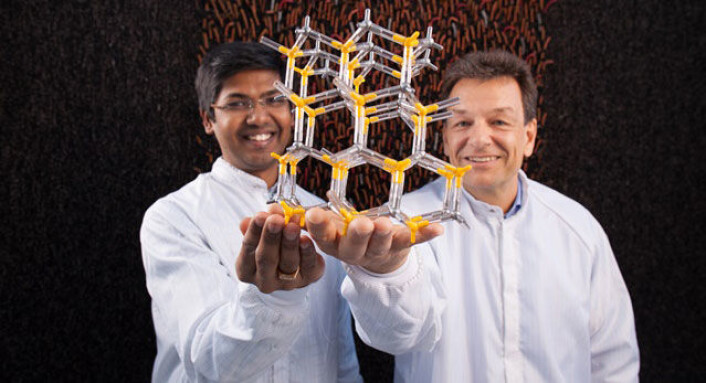 Dheeraj Dasa og Helge Weman. (Foto: Kai T. Dragland/NTNU) Dheeraj Dasa og Helge Weman. (Foto: Kai T. Dragland/NTNU)
