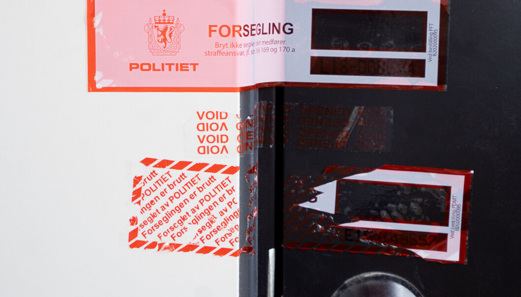 To barn ble søndag morgen funnet døde på en privat adresse i Lørenskog. Moren er siktet for drap. To barn ble søndag morgen funnet døde på en privat adresse i Lørenskog. Moren er siktet for drap.