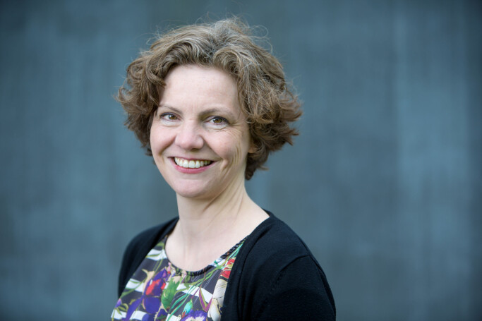 Professor Jill Walker Rettberg has developed a new method to analyse social media platforms and digital apps. She analyses the power relations between companies, platforms and users. Professor Jill Walker Rettberg has developed a new method to analyse social media platforms and digital apps. She analyses the power relations between companies, platforms and users.