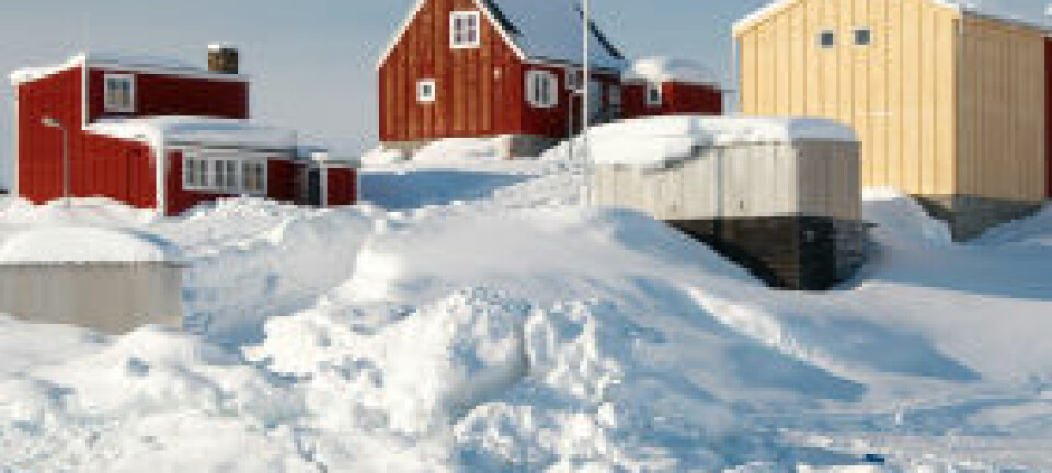 En liten landsby på Grønland. iStockphoto