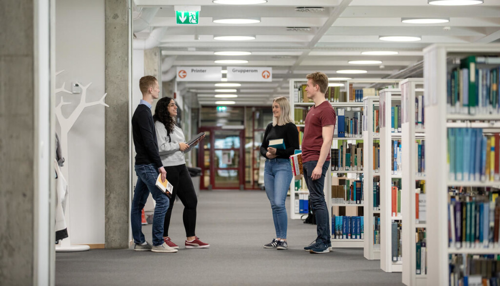 Samordna opptak offentliggjorde nylig de nasjonale opptakstallene som viser at UiB tilbyr plass til 9564 nye studenter denne høsten. Samordna opptak offentliggjorde nylig de nasjonale opptakstallene som viser at UiB tilbyr plass til 9564 nye studenter denne høsten.