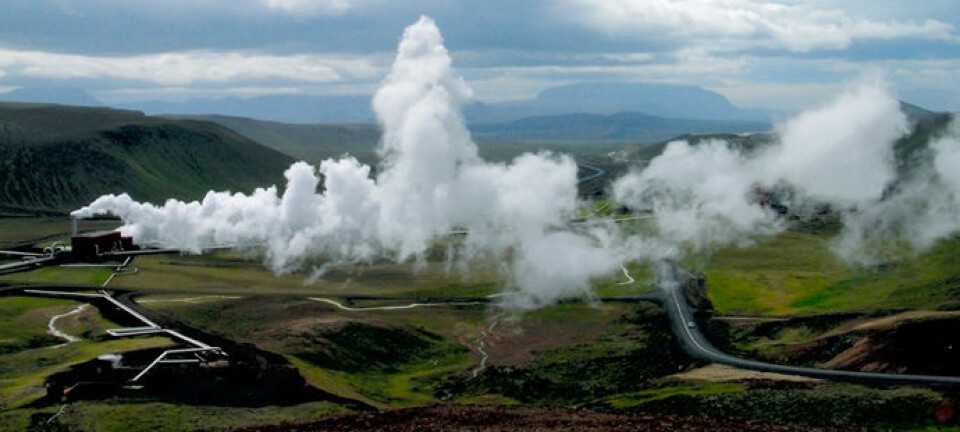 Kraftverk som utnytter jordvarme finnes i dag stort sett bare i vulkanske områder – som her på Island. Bildet viser det geotermiske kraftverket Krafla som ble satt i drift i 1977. GEO / Halfdan Carstens