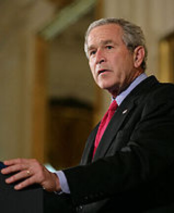 "George W. Bush la ned sitt andre veto mot stamcelleforskning." "George W. Bush la ned sitt andre veto mot stamcelleforskning."