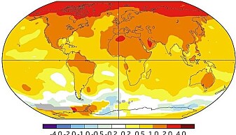 Endring i overflatetemperaturer 1970-2017. Legg merke til hvor mye varmere det er i Arktis, denne effekten kalles polar forsterkning. Endring i overflatetemperaturer 1970-2017. Legg merke til hvor mye varmere det er i Arktis, denne effekten kalles polar forsterkning.