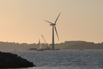 Hywind-turbinen i Åmøyfjorden, verdas første flytande vindturbin i MW-klassen. (Foto: Lars Christopher/Wikipedia Commons) Hywind-turbinen i Åmøyfjorden, verdas første flytande vindturbin i MW-klassen. (Foto: Lars Christopher/Wikipedia Commons)