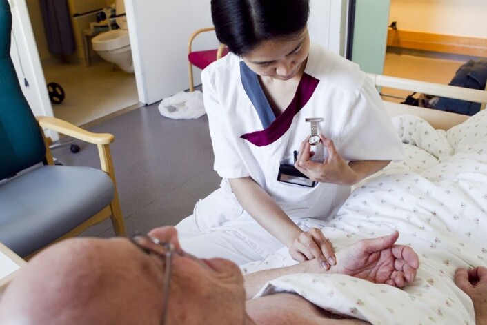 Det finnes ifølge undersøkelsen ingen felles forståelse av hvilken rolle pasienten skal spille i behandlingsløpet. Selv om det er en kjent sak at involvering i egen sykdom gir bedre helse. (Foto: Scanpix, Heiko Junge) Det finnes ifølge undersøkelsen ingen felles forståelse av hvilken rolle pasienten skal spille i behandlingsløpet. Selv om det er en kjent sak at involvering i egen sykdom gir bedre helse. (Foto: Scanpix, Heiko Junge)