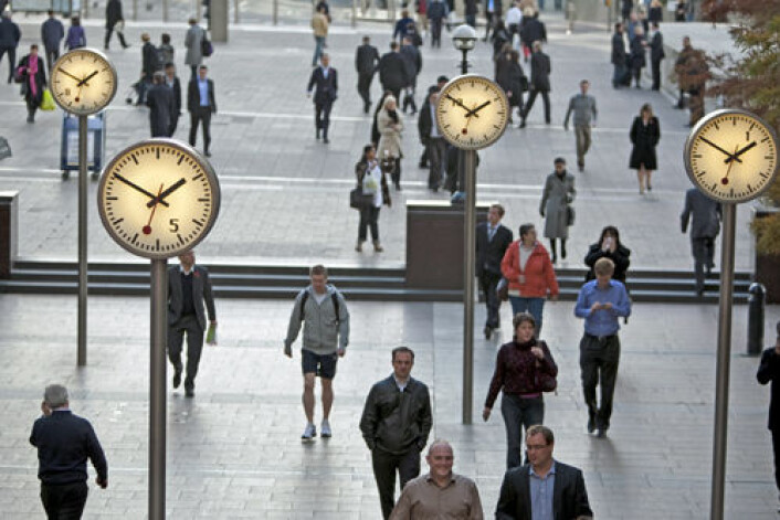 Finanskrisa ga økt hyppighet av selvmord i flere europeiske land, hevder forskere. Bildet viser folk på vei til arbeid i Londons finansdistrikt. (Foto: iStockphoto) Finanskrisa ga økt hyppighet av selvmord i flere europeiske land, hevder forskere. Bildet viser folk på vei til arbeid i Londons finansdistrikt. (Foto: iStockphoto)